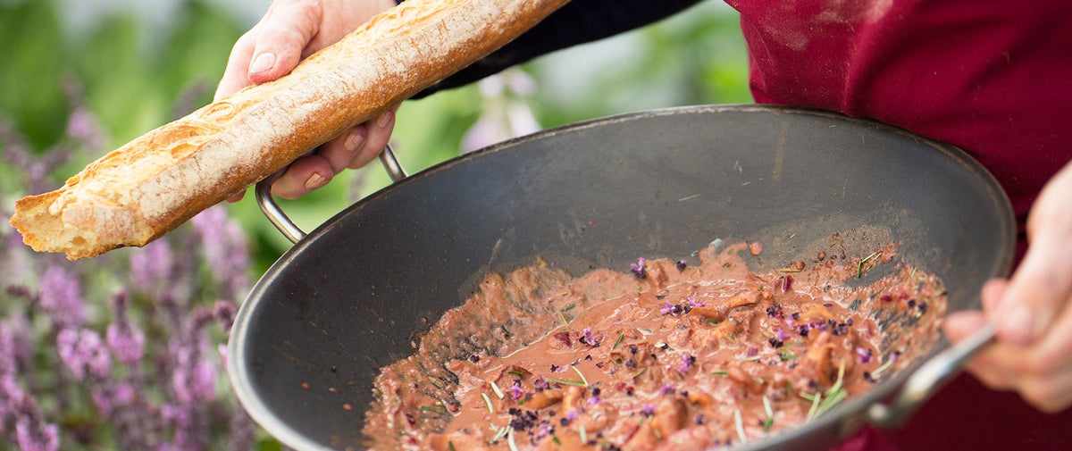 Pfifferlinge mit Pflaumen in Ziegenfrischkäse